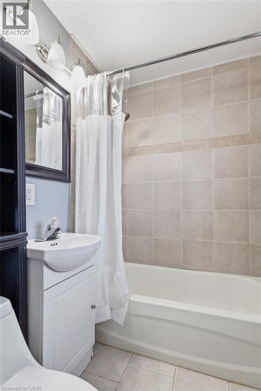 36 Blair Avenue, Hamilton, ON - Indoor Photo Showing Bathroom