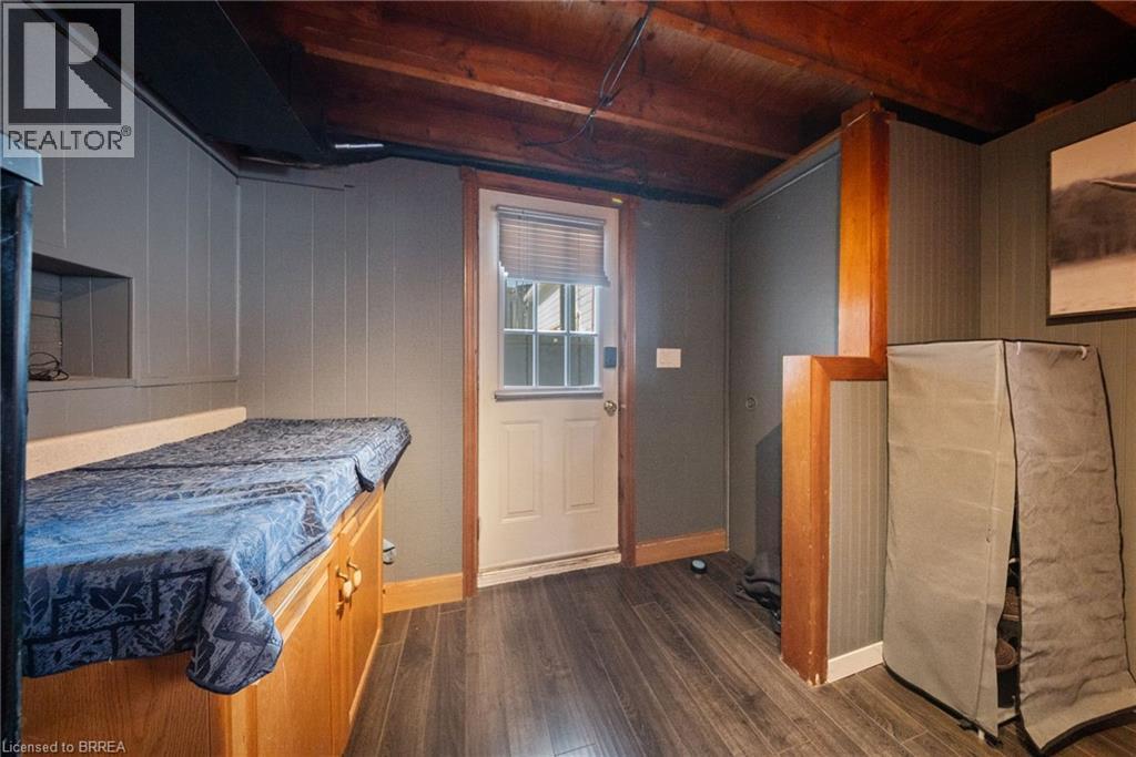 330 East 18Th Street, Hamilton, ON - Indoor Photo Showing Other Room