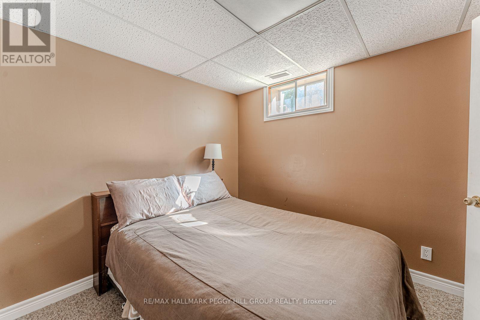 350 5 Concession W, Tiny, ON - Indoor Photo Showing Bedroom