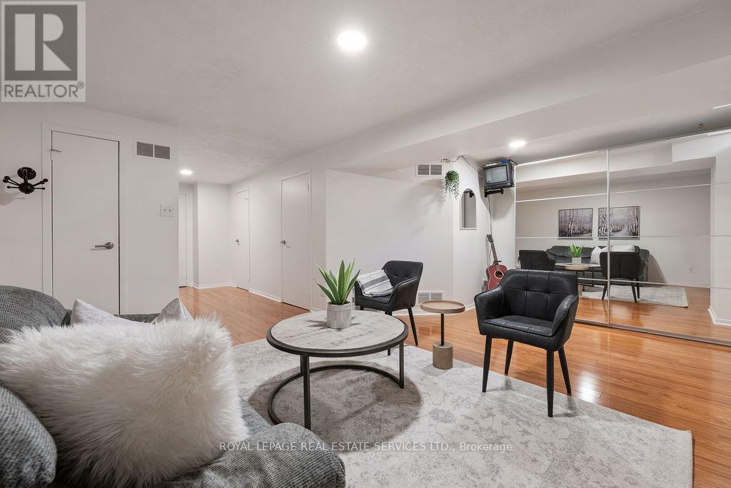 161 Riverview Street, Oakville, ON - Indoor Photo Showing Bedroom
