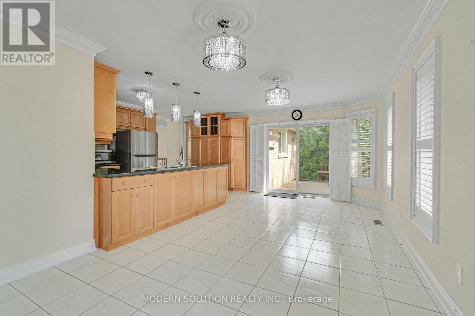 6431 Tenth Line W, Mississauga, ON - Indoor