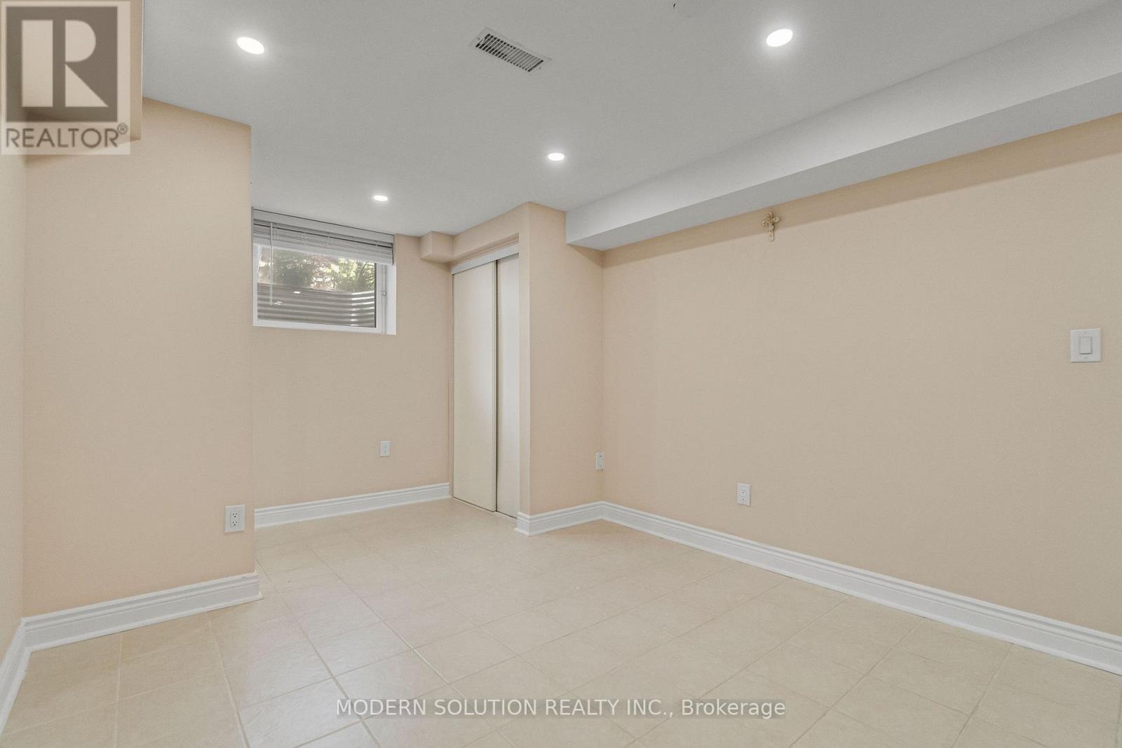 6431 Tenth Line W, Mississauga, ON - Indoor Photo Showing Other Room
