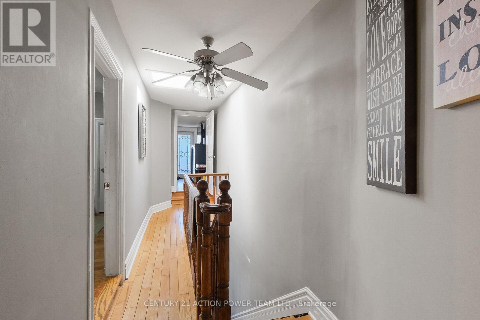 10 Lower Charlotte Street, Ottawa, ON - Indoor Photo Showing Other Room