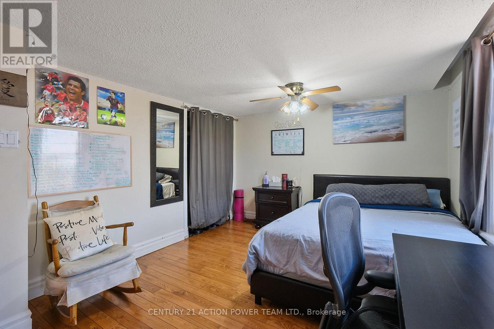 10 Lower Charlotte Street, Ottawa, ON - Indoor Photo Showing Bedroom