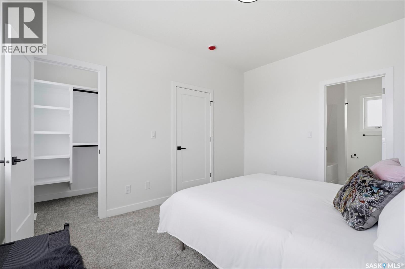 442 Kinloch Crescent, Saskatoon, SK - Indoor Photo Showing Bedroom