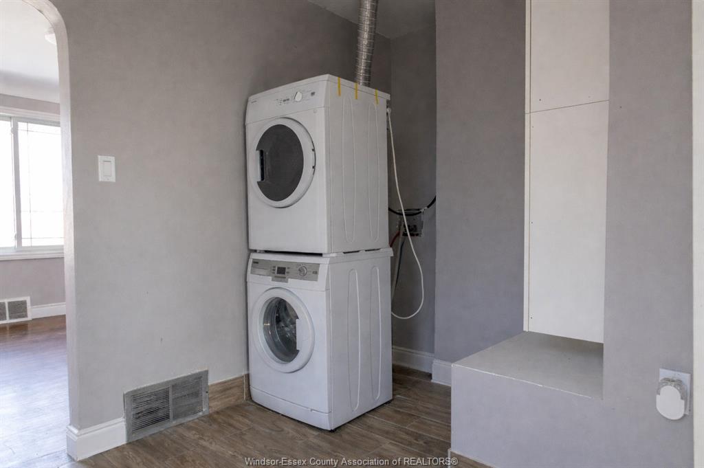 1275 Chappell, Windsor, ON