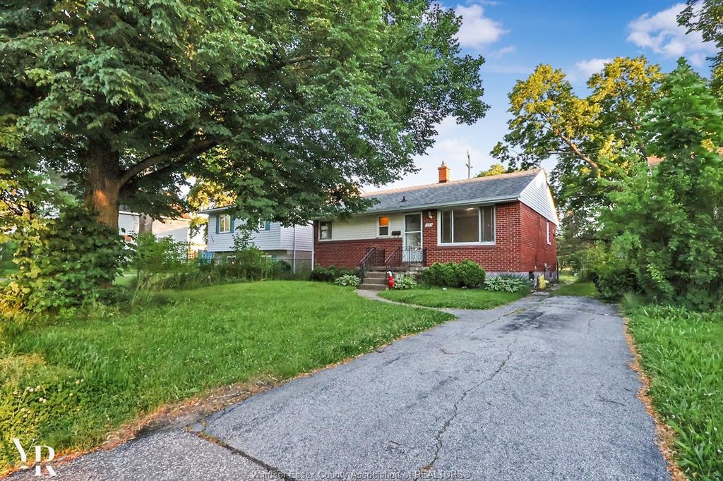 1275 Chappell, Windsor, ON