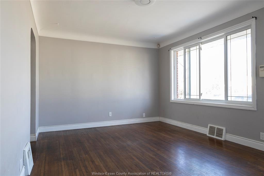 1275 Chappell, Windsor, ON