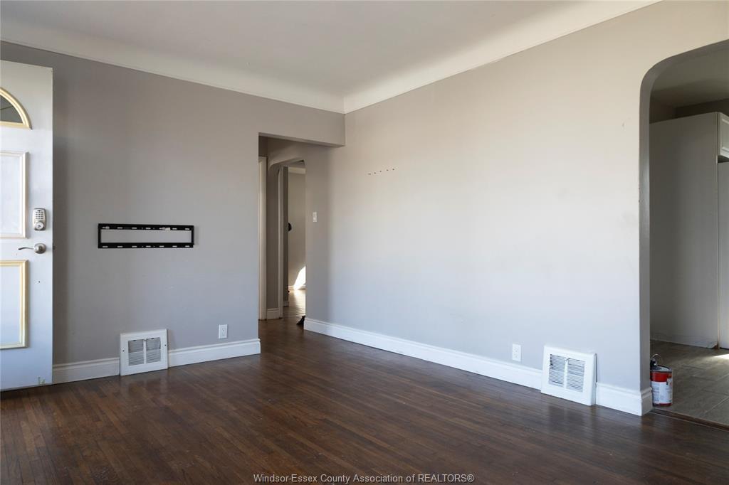 1275 Chappell, Windsor, ON