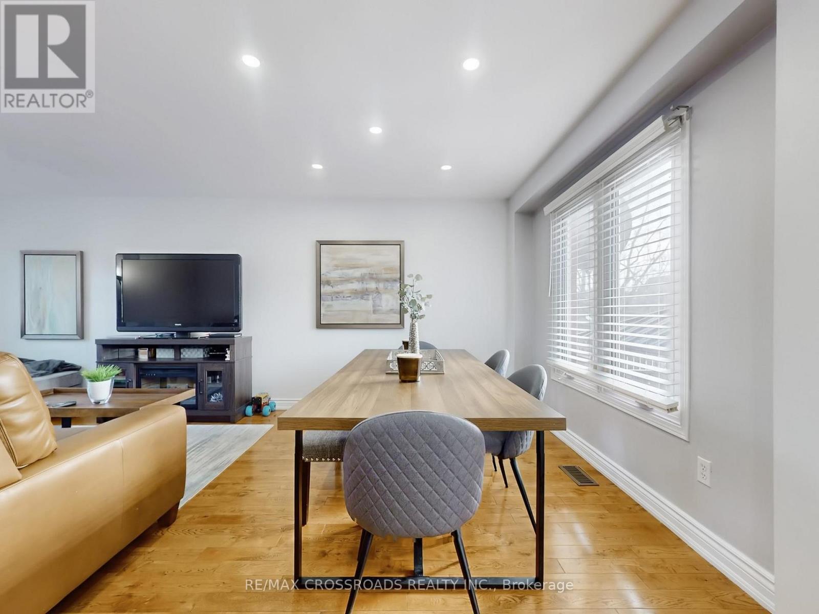 64 Sable Crescent, Whitby, ON - Indoor