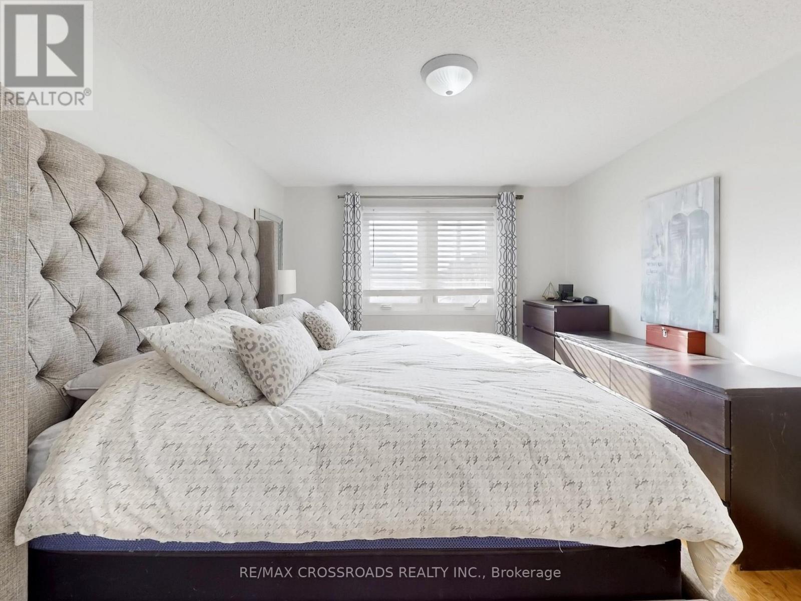 64 Sable Crescent, Whitby, ON - Indoor Photo Showing Bedroom