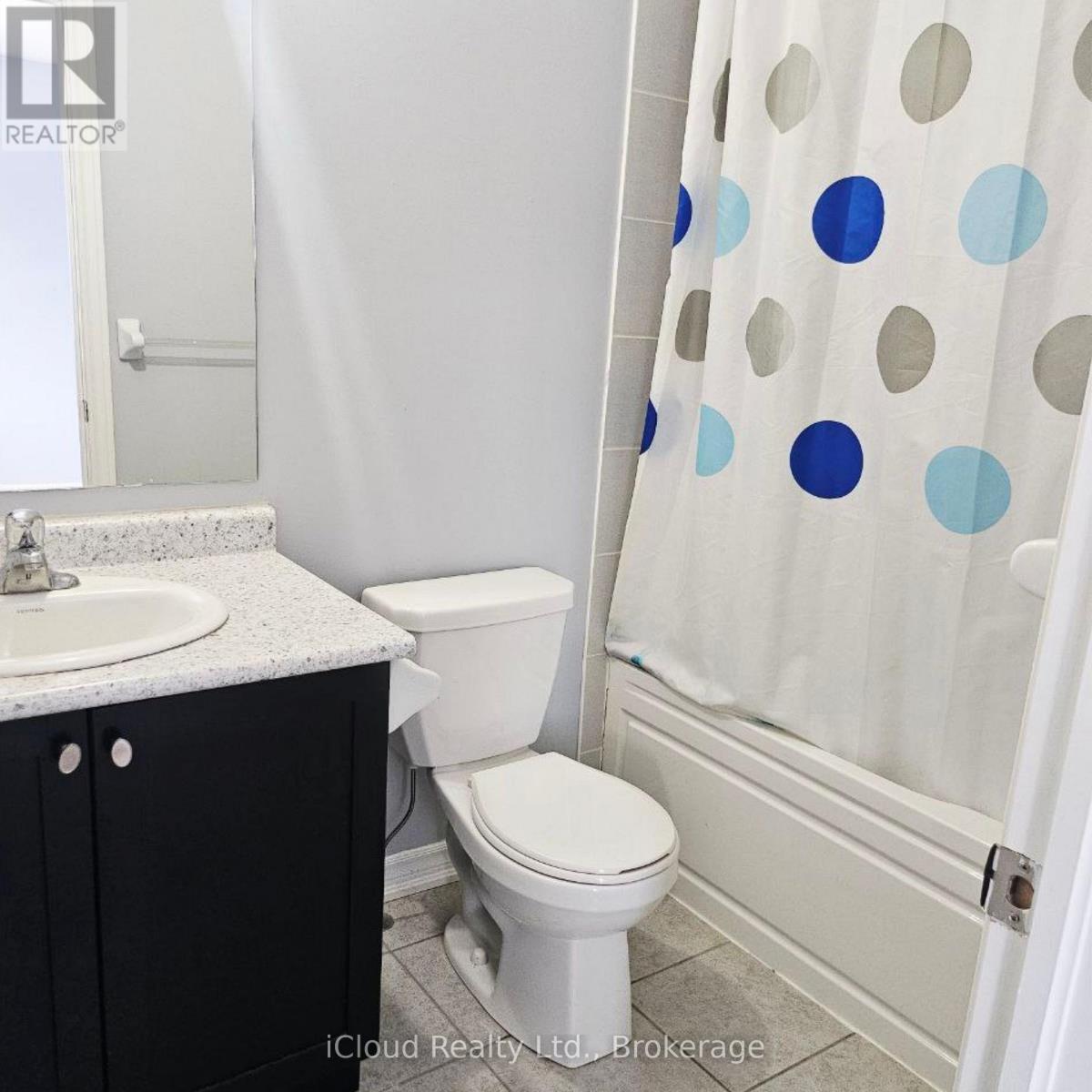 37 Milson Crescent, Essa, ON - Indoor Photo Showing Bathroom