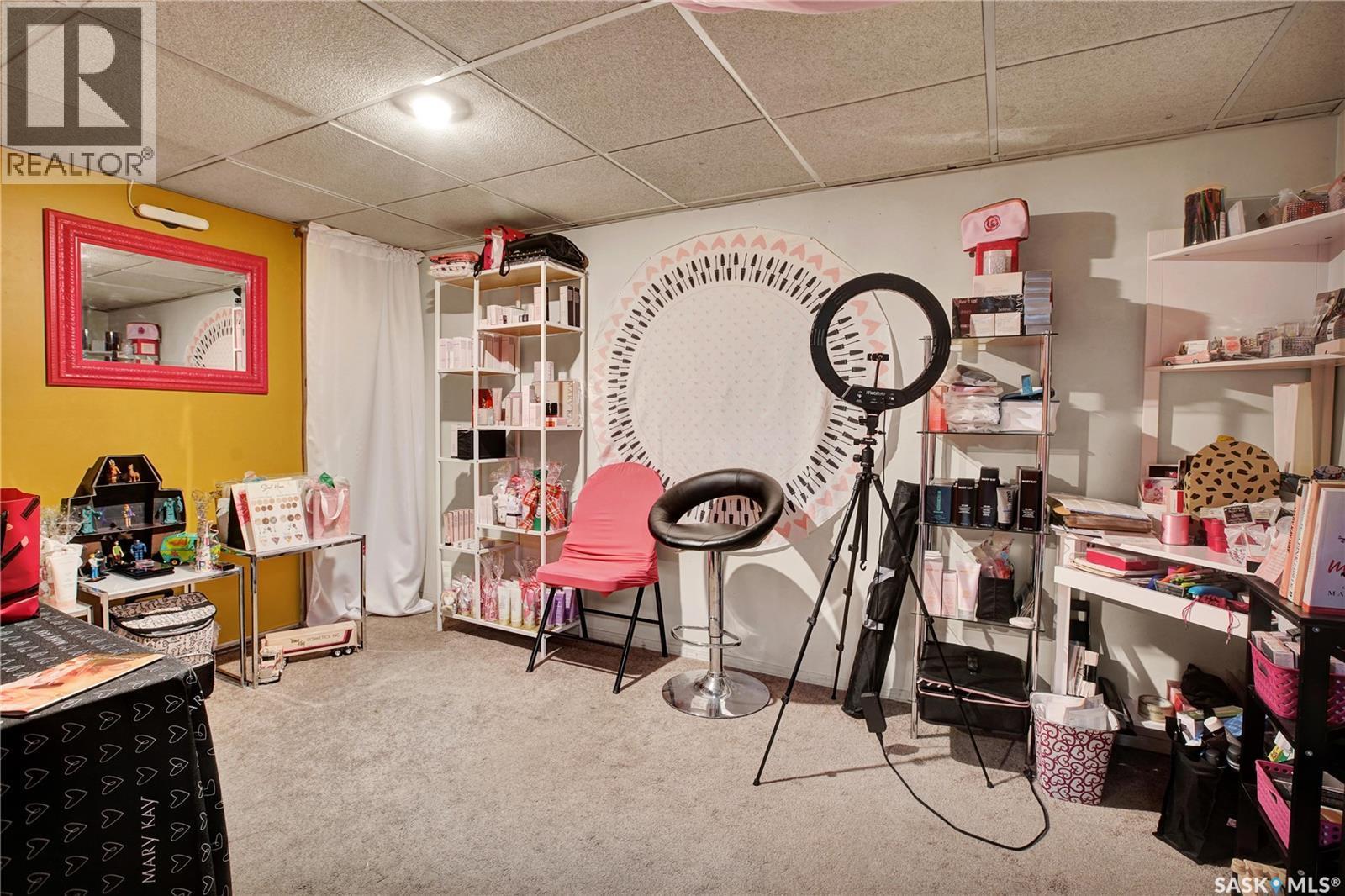 226 N Avenue S, Saskatoon, SK - Indoor Photo Showing Other Room