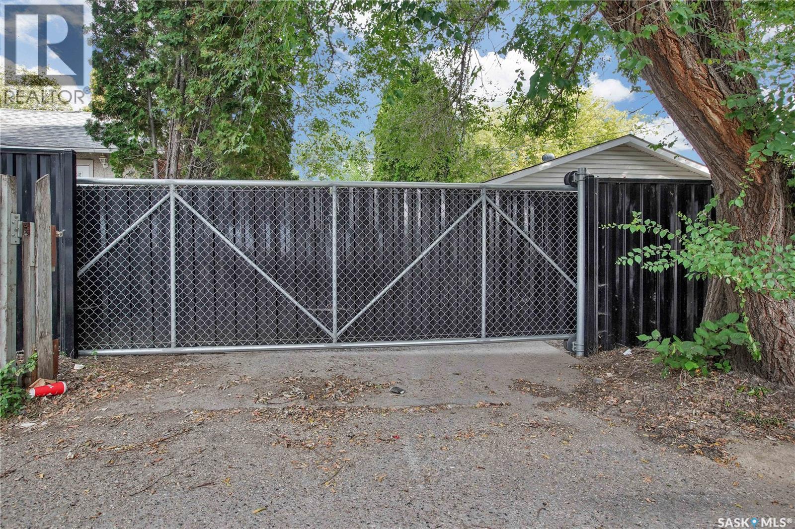 226 N Avenue S, Saskatoon, SK - Outdoor