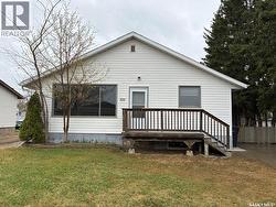 516 3rd STREET W Meadow Lake, SK S9X 1H1