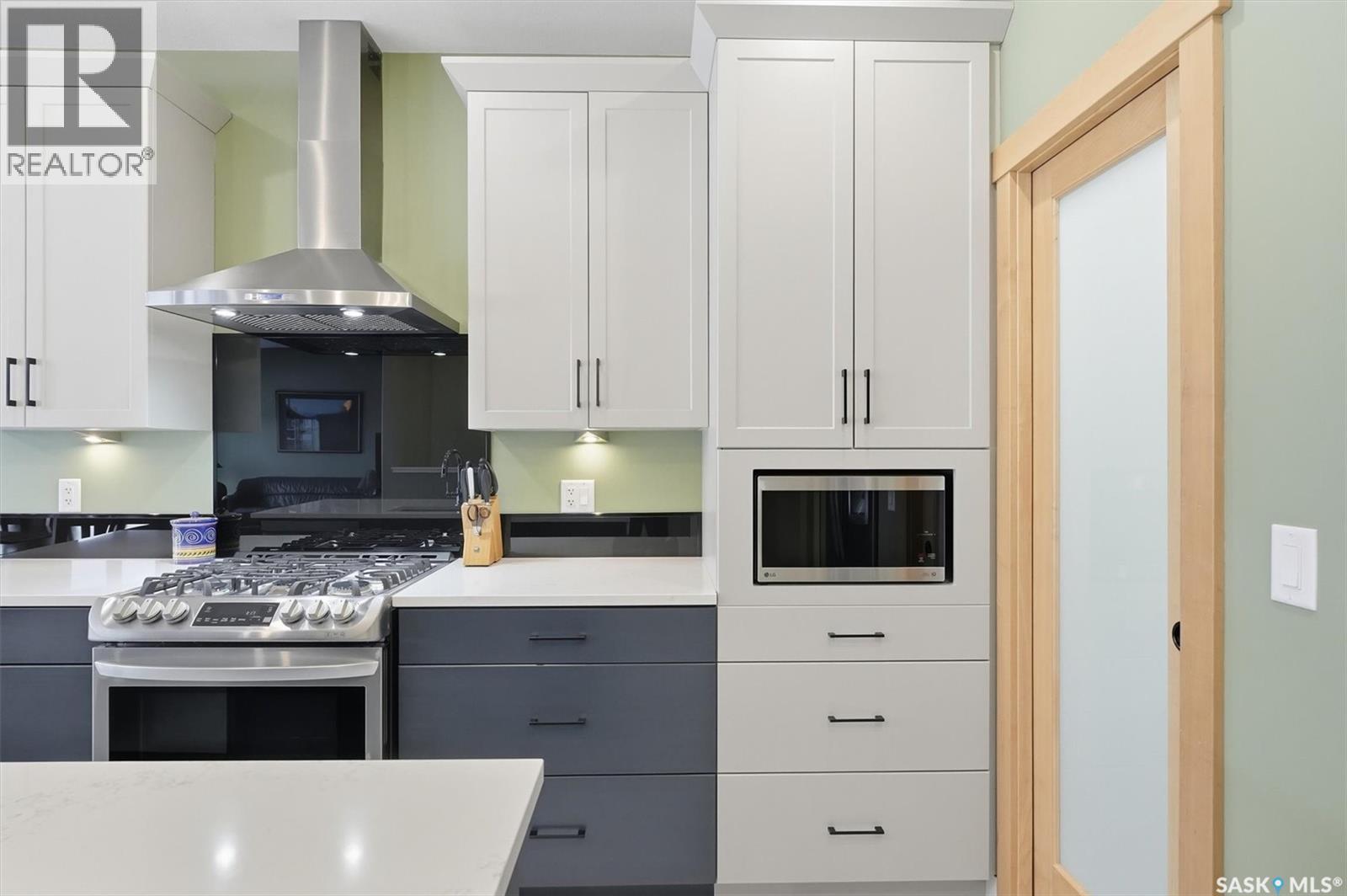132 Forsey Avenue, Saskatoon, SK - Indoor Photo Showing Kitchen