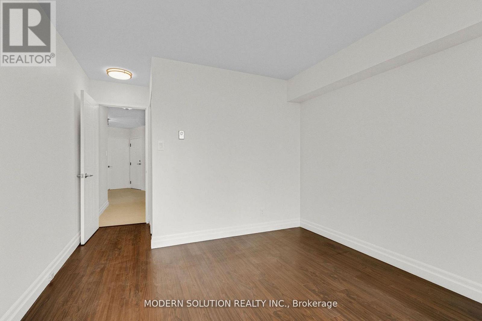 426 - 32 Clarissa Drive, Richmond Hill, ON - Indoor Photo Showing Other Room