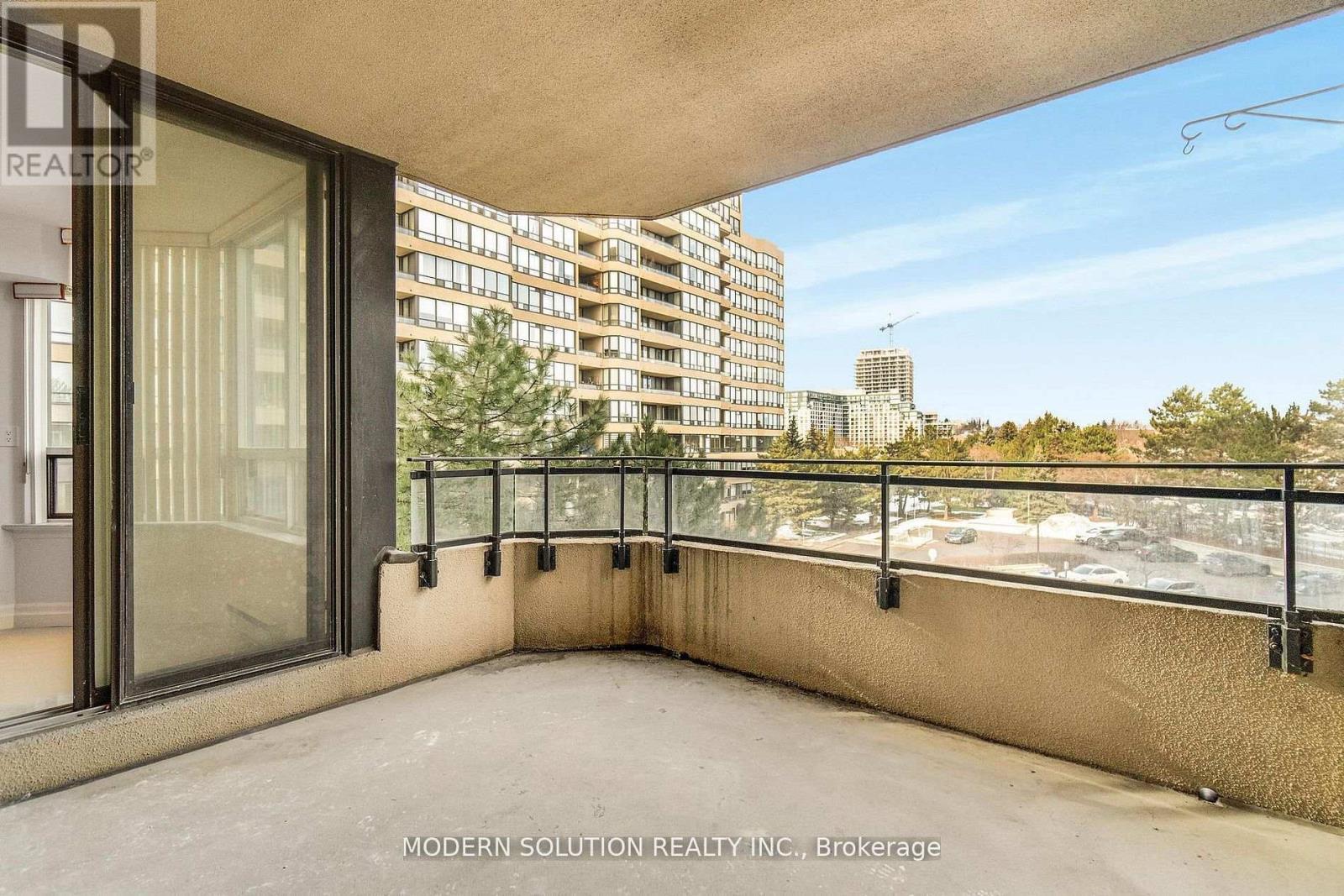 426 - 32 Clarissa Drive, Richmond Hill, ON - Outdoor With Balcony With Exterior
