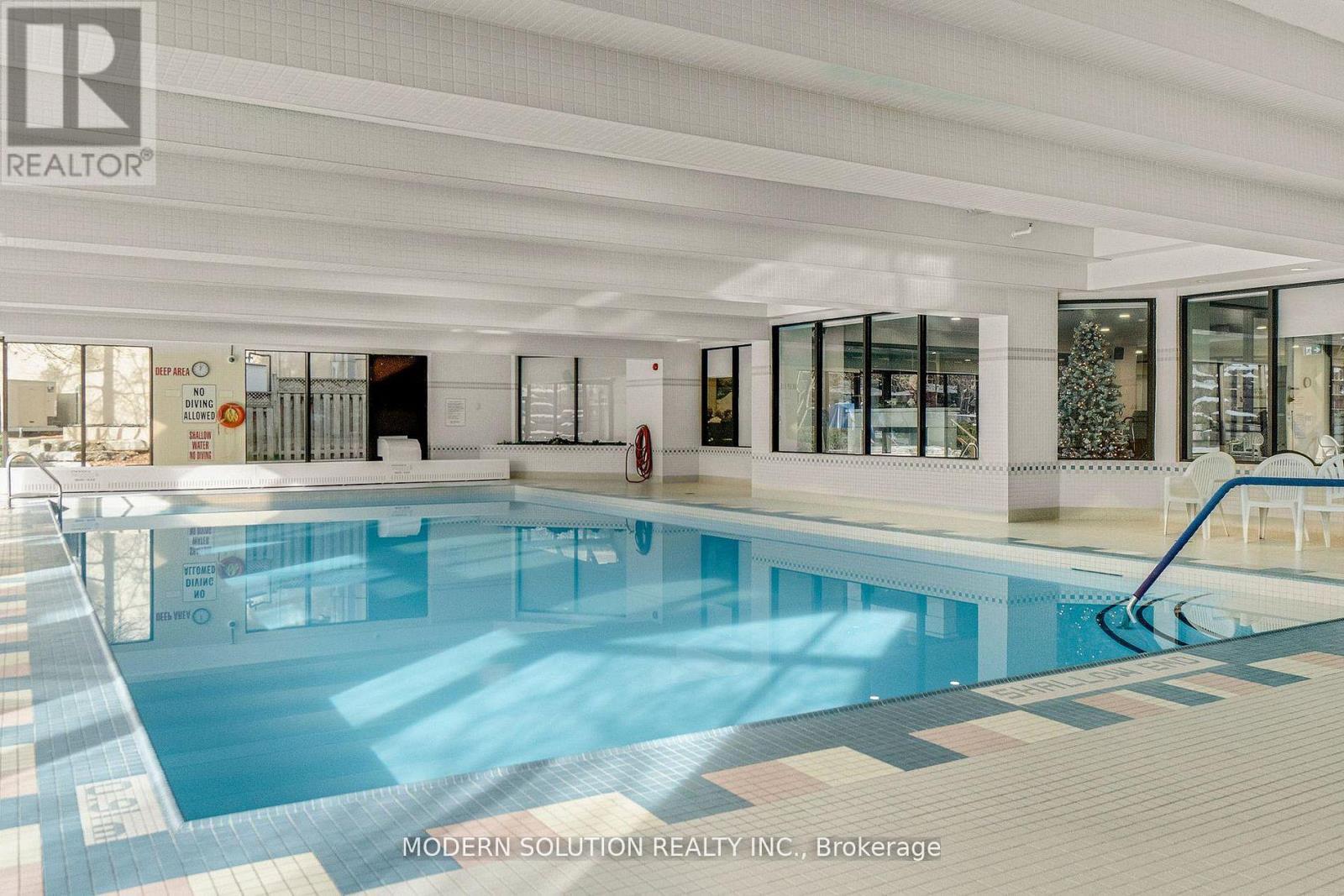 426 - 32 Clarissa Drive, Richmond Hill, ON - Indoor Photo Showing Other Room With In Ground Pool