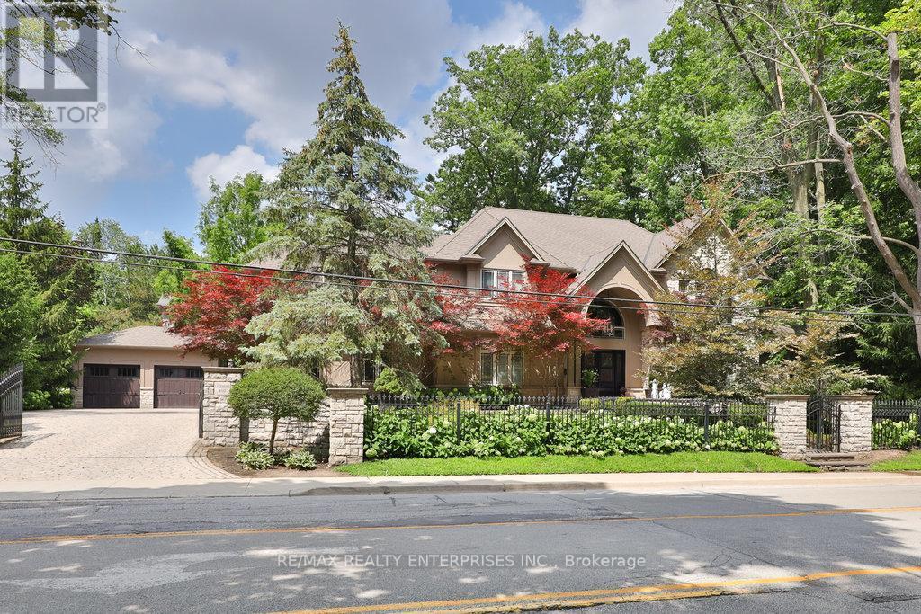 5047 Lakeshore Road, Burlington, ON - Outdoor