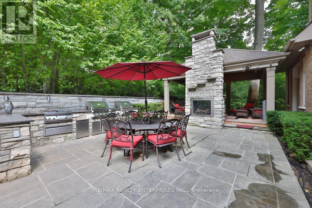 5047 Lakeshore Road, Burlington, ON - Outdoor With Deck Patio Veranda