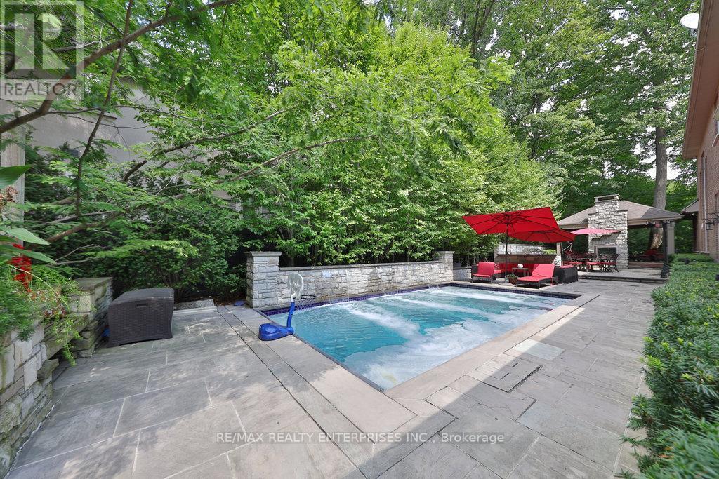 5047 Lakeshore Road, Burlington, ON - Outdoor With In Ground Pool