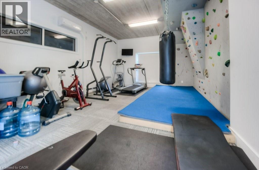 15 Devitt Avenue S Unit# 302, Waterloo, ON - Indoor Photo Showing Gym Room