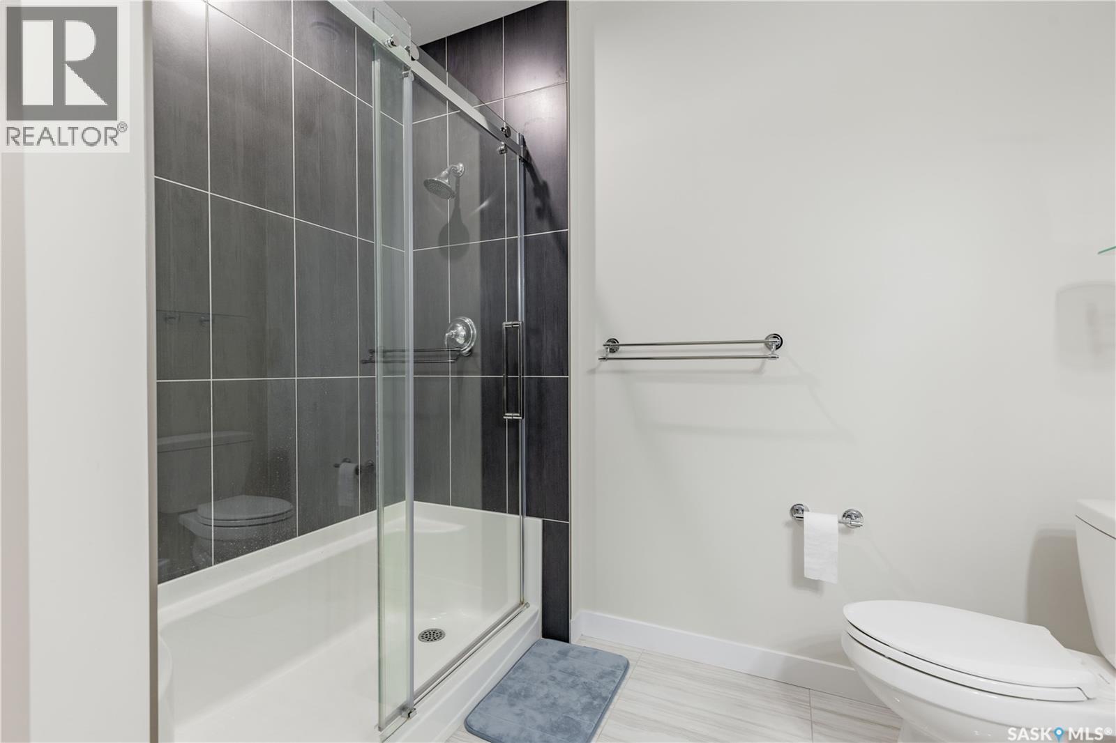 438 Horlick Manor, Saskatoon, SK - Indoor Photo Showing Bathroom