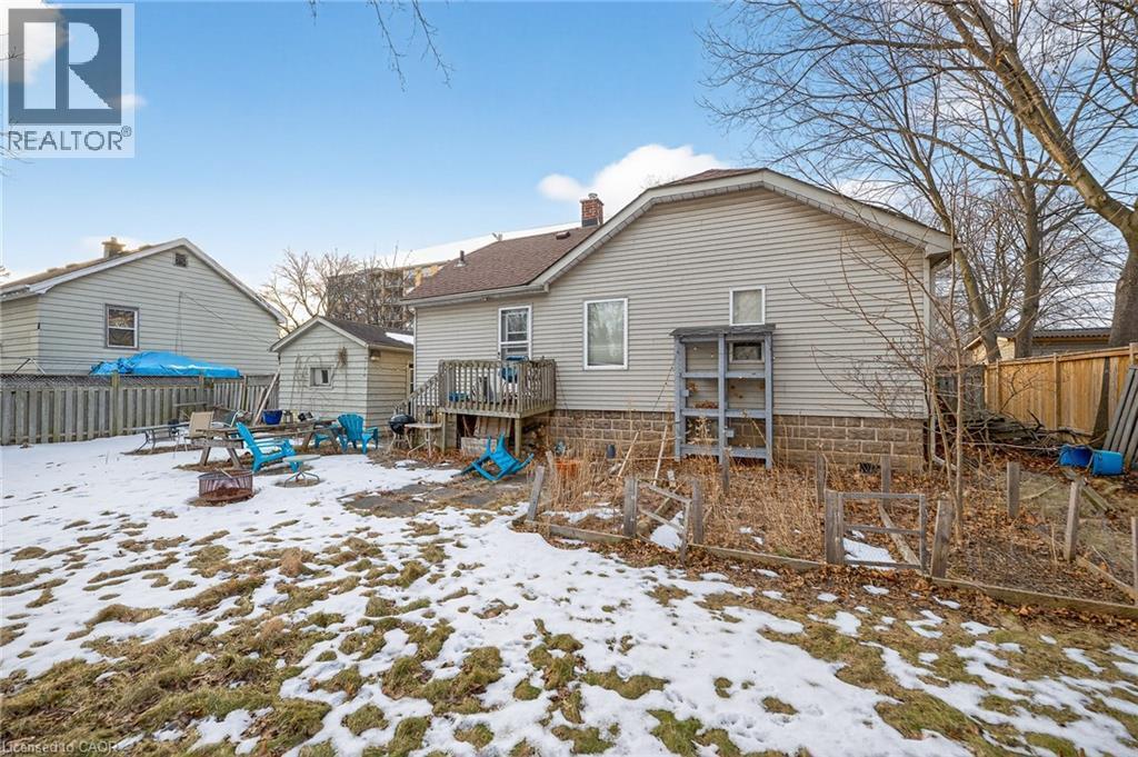 2450 Woodward Avenue, Burlington, ON - Outdoor