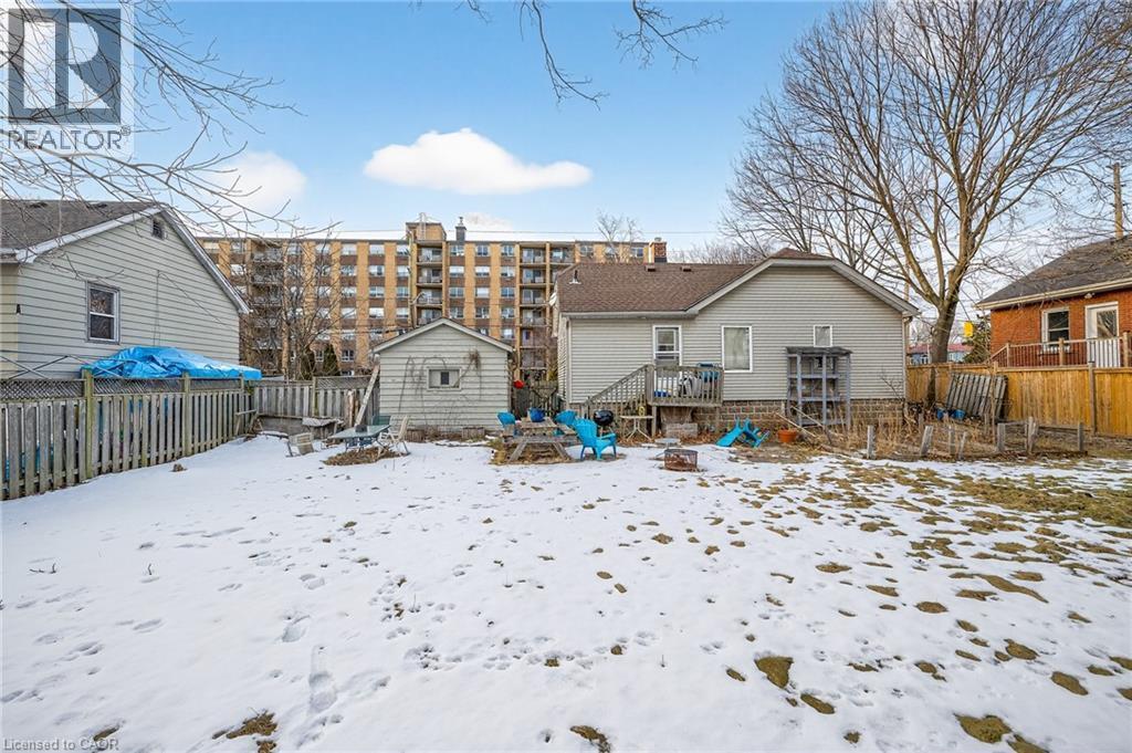 2450 Woodward Avenue, Burlington, ON - Outdoor