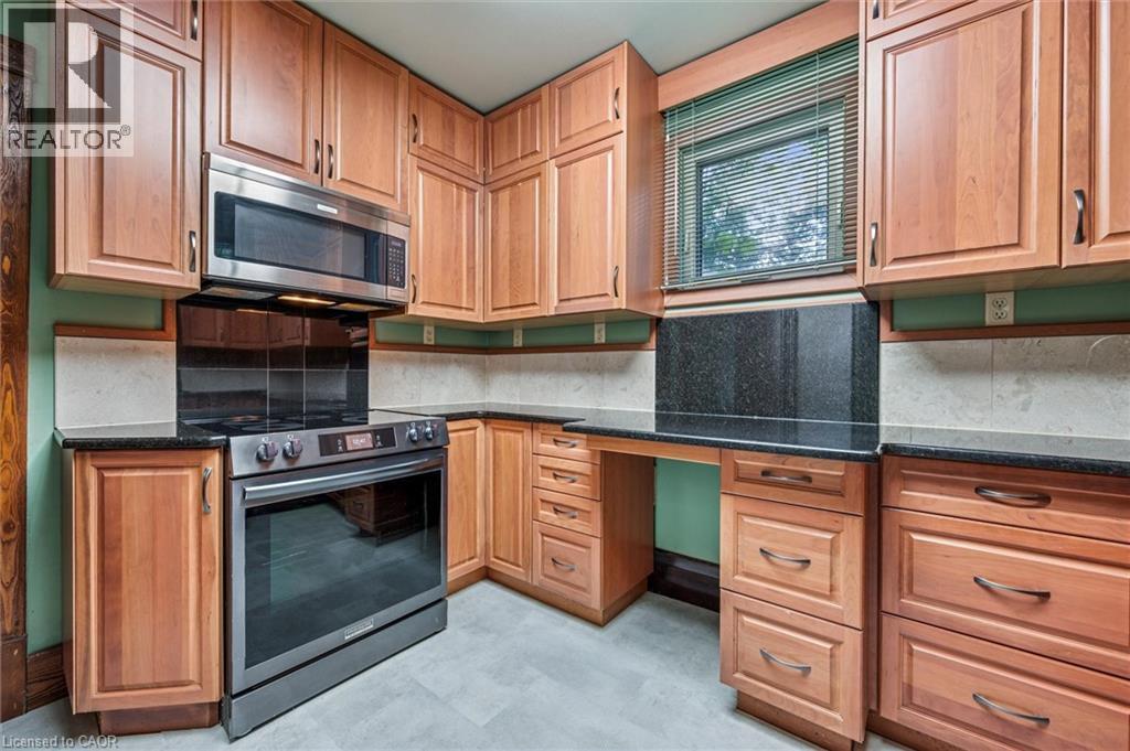 5 Dekay Street, Kitchener, ON - Indoor Photo Showing Kitchen