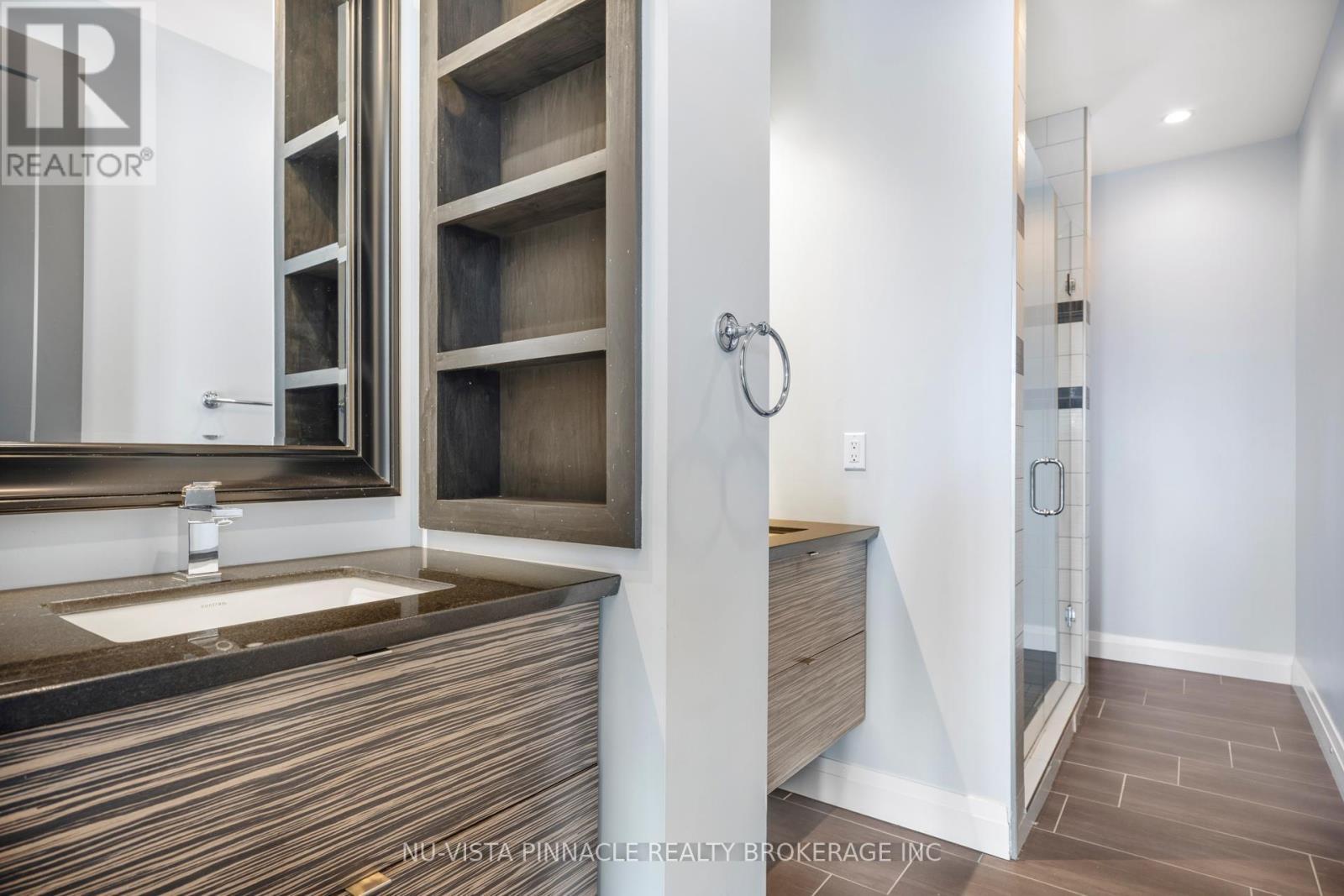 16 - 433 Hyde Park Road, London North (North P), ON - Indoor Photo Showing Bathroom