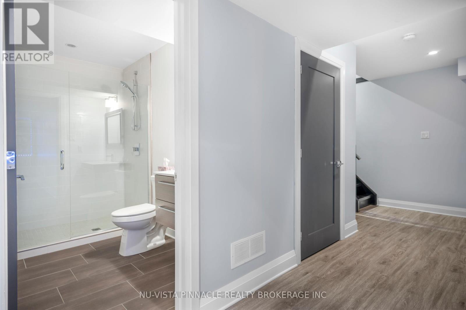 16 - 433 Hyde Park Road, London North (North P), ON - Indoor Photo Showing Bathroom