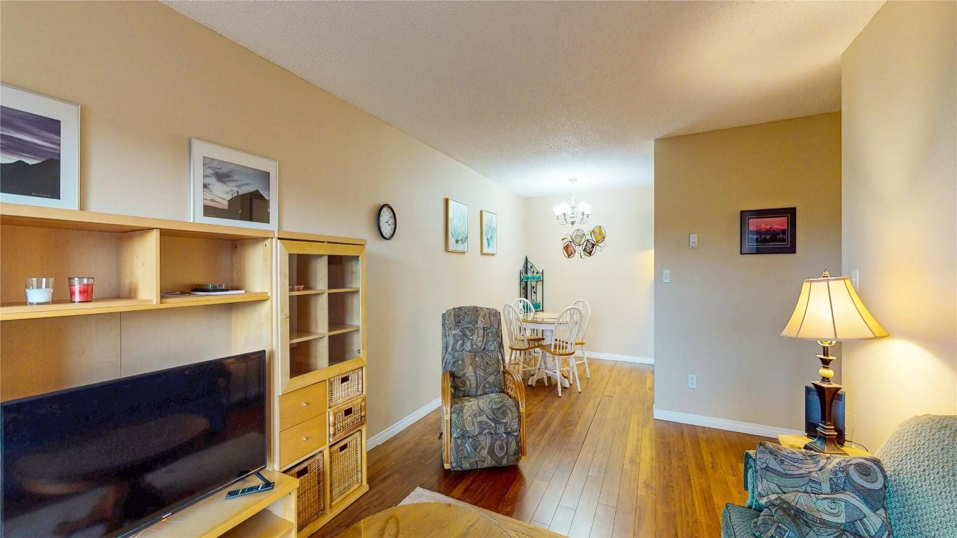 1304-2015 2Nd Street, Cranbrook, BC - Indoor