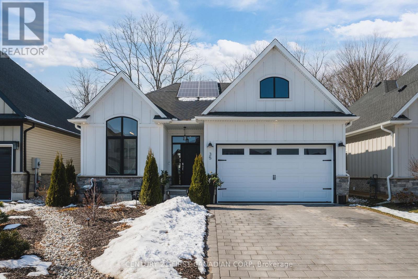 35 Compass Trail, Central Elgin, ON - Outdoor With Facade