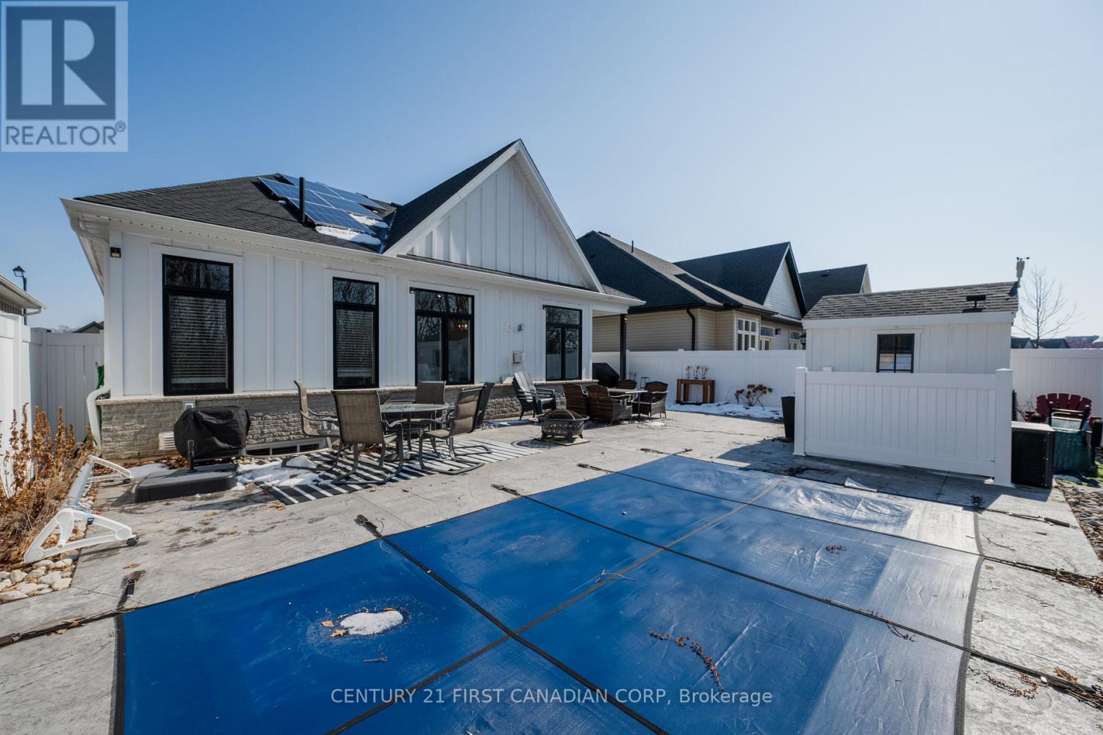 35 Compass Trail, Central Elgin, ON - Outdoor