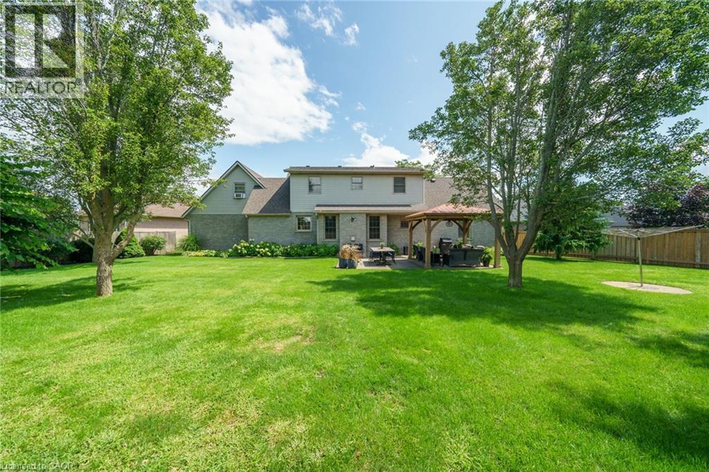 17 Angle Street, Simcoe, ON - Outdoor