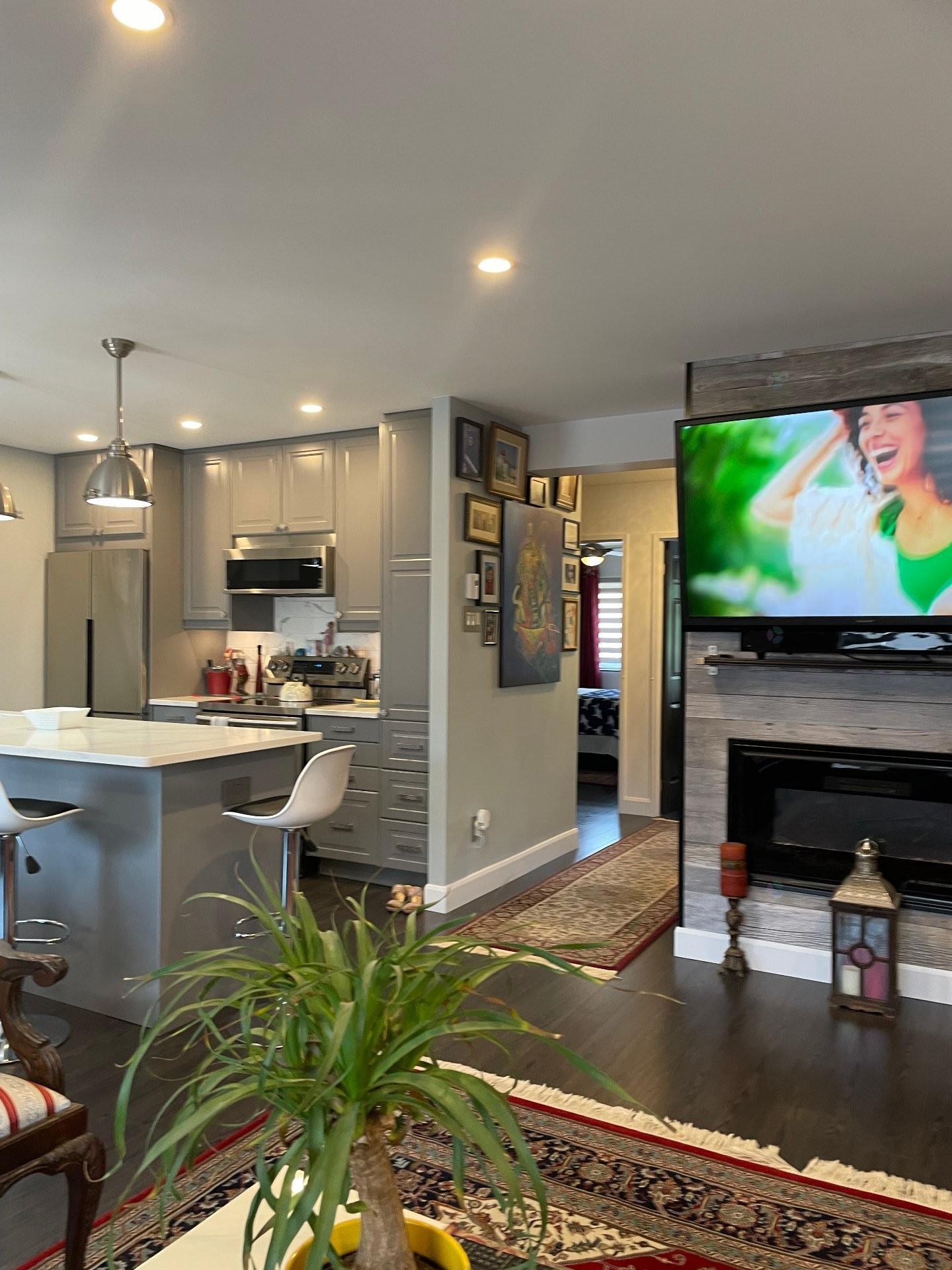 Cuisine - 7-4420 Ch. Des Cageux, Laval (Chomedey), QC - Indoor Photo Showing Kitchen