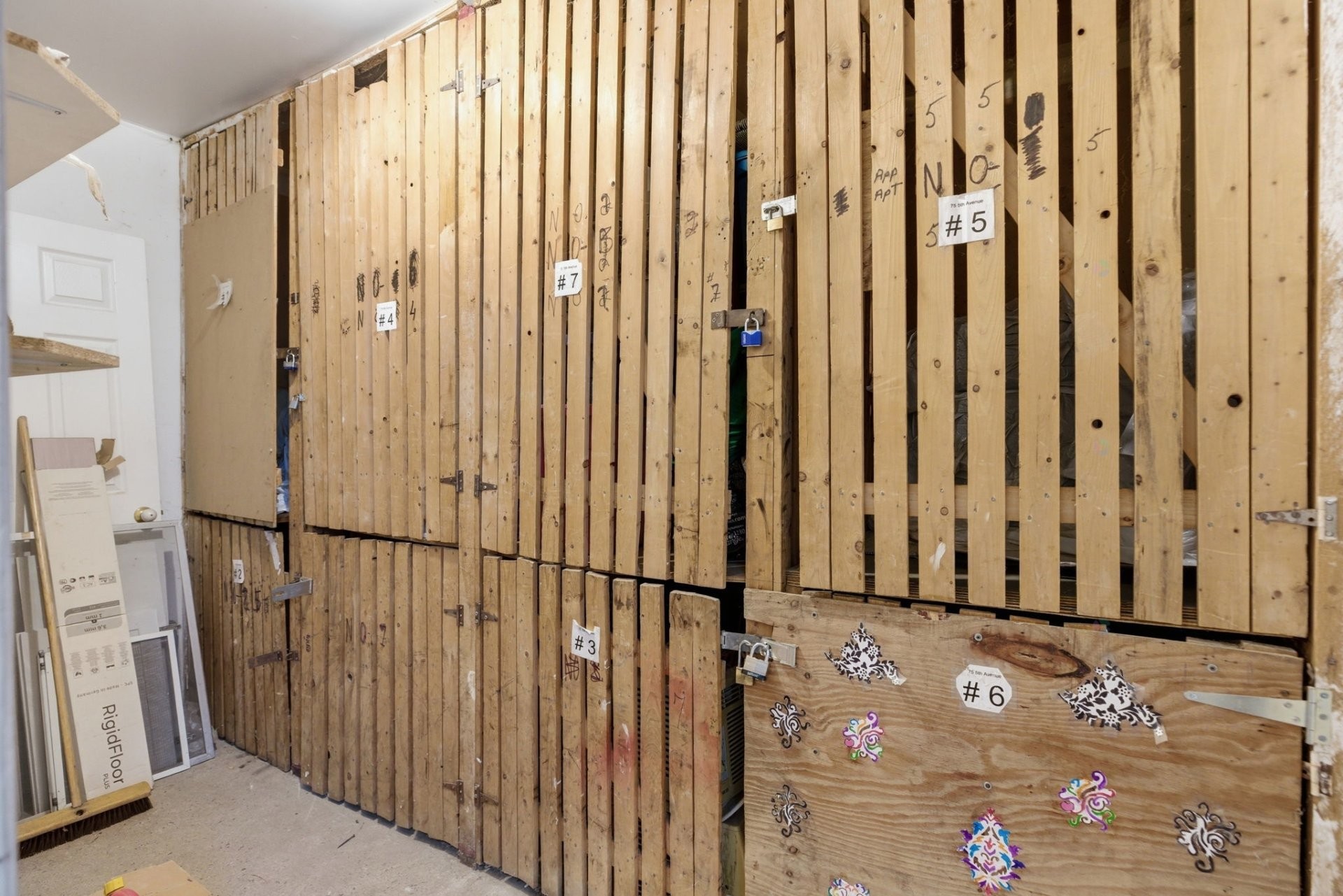 Rangement - 75 - 79 5E Avenue, L'Île-Perrot, QC - Indoor Photo Showing Other Room