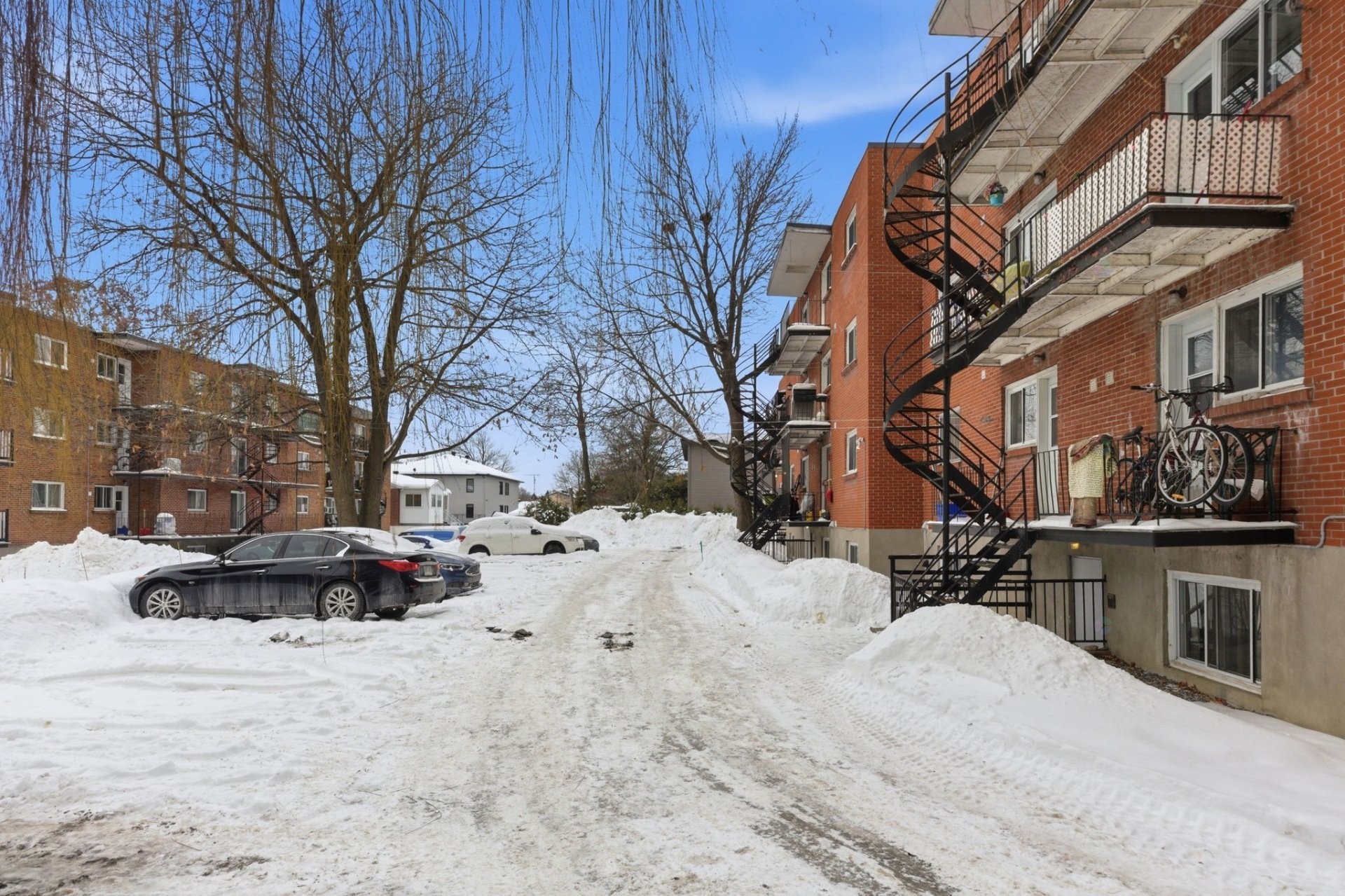 Stationnement - 75 - 79 5E Avenue, L'Île-Perrot, QC - Outdoor