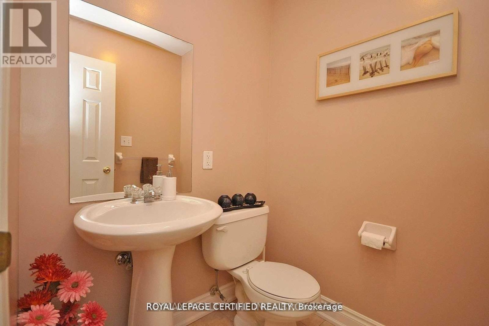 426 Orange Walk Crescent, Mississauga, ON - Indoor Photo Showing Bathroom