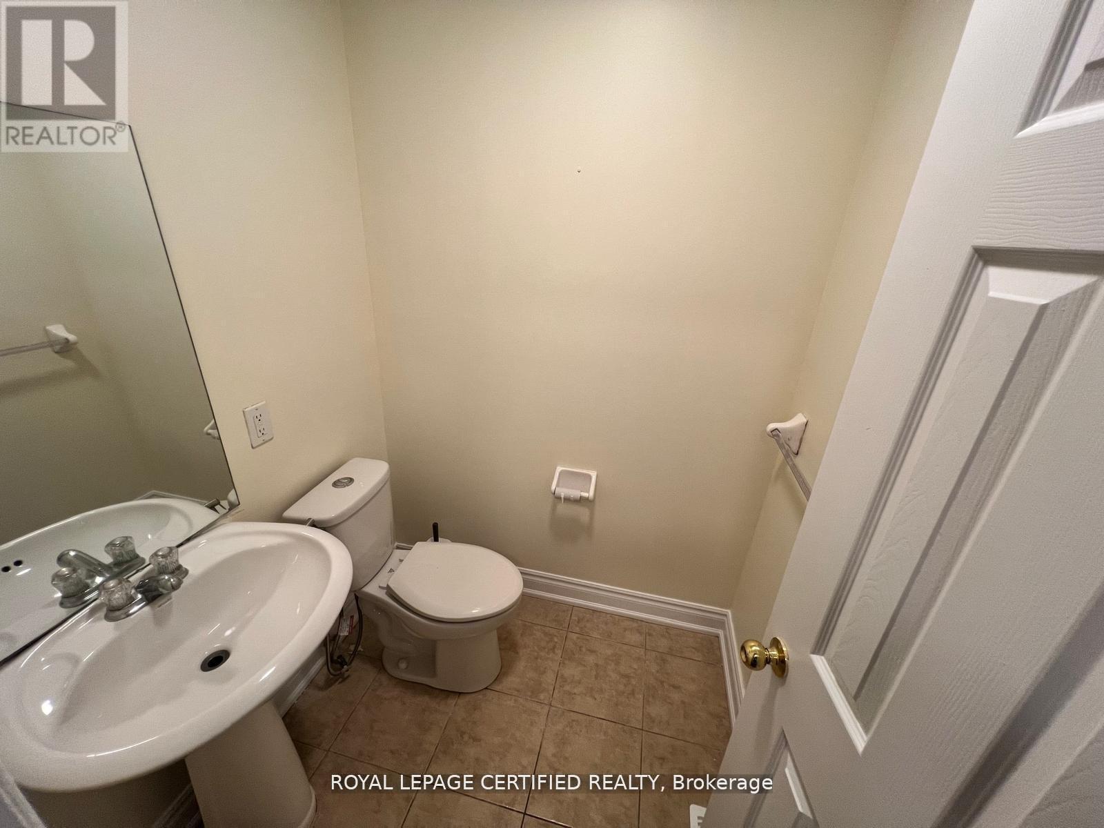 426 Orange Walk Crescent, Mississauga, ON - Indoor Photo Showing Bathroom
