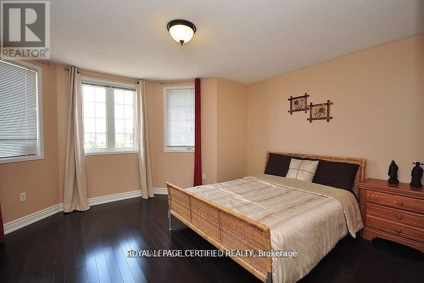 426 Orange Walk Crescent, Mississauga, ON - Indoor Photo Showing Bedroom