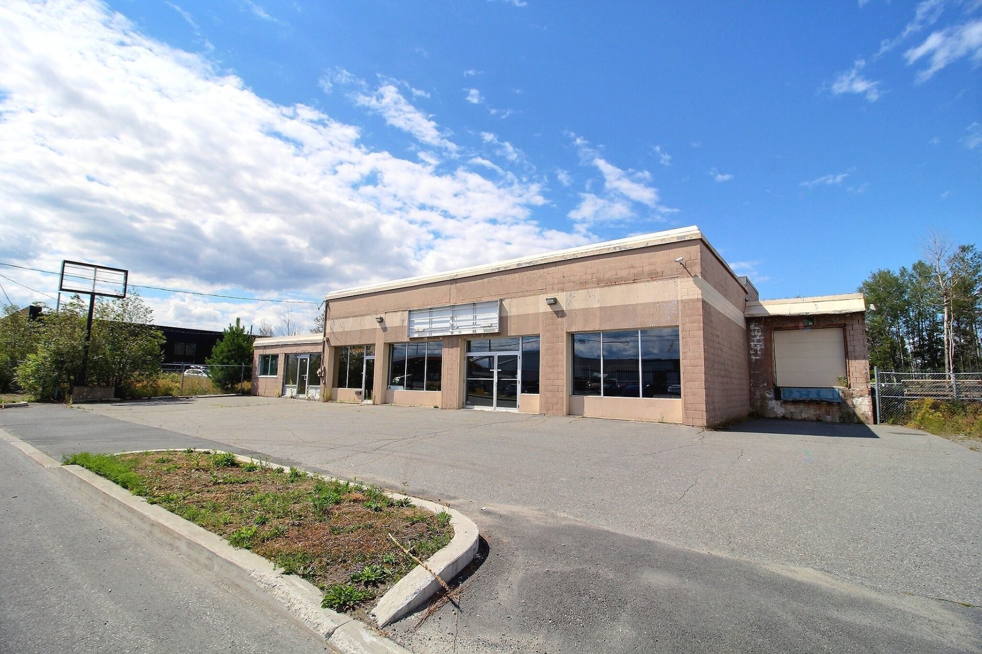 Front of Structure - 1387 6E Rue, Val-D'Or, QC - Outdoor