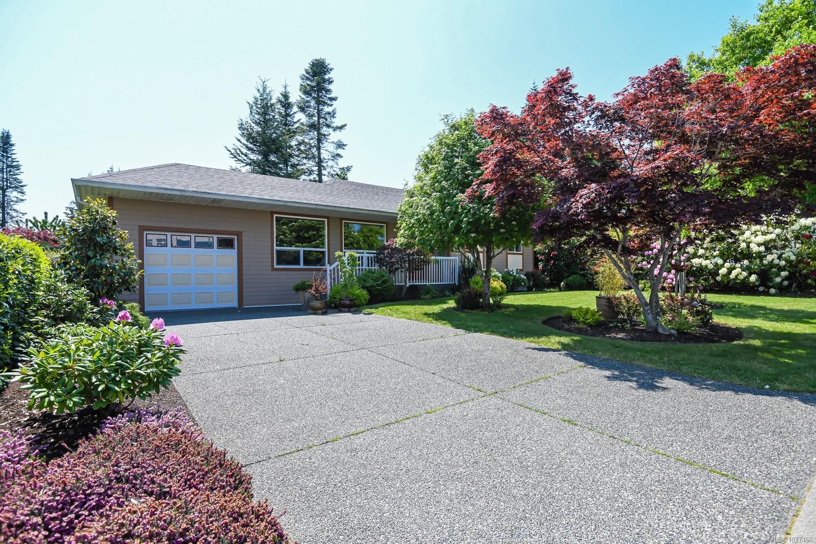 2263 Bolt Ave, Comox, BC