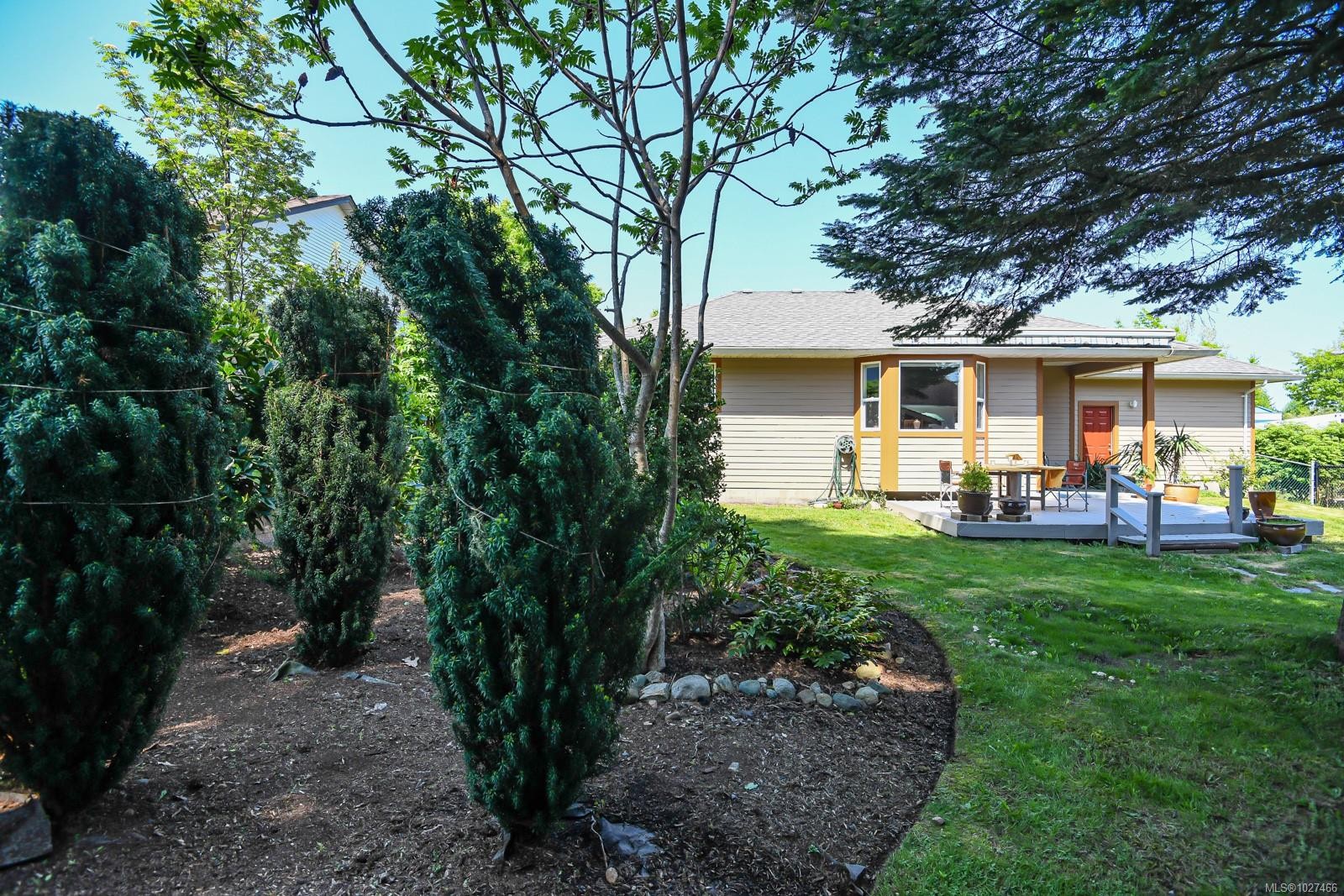 2263 Bolt Ave, Comox, BC