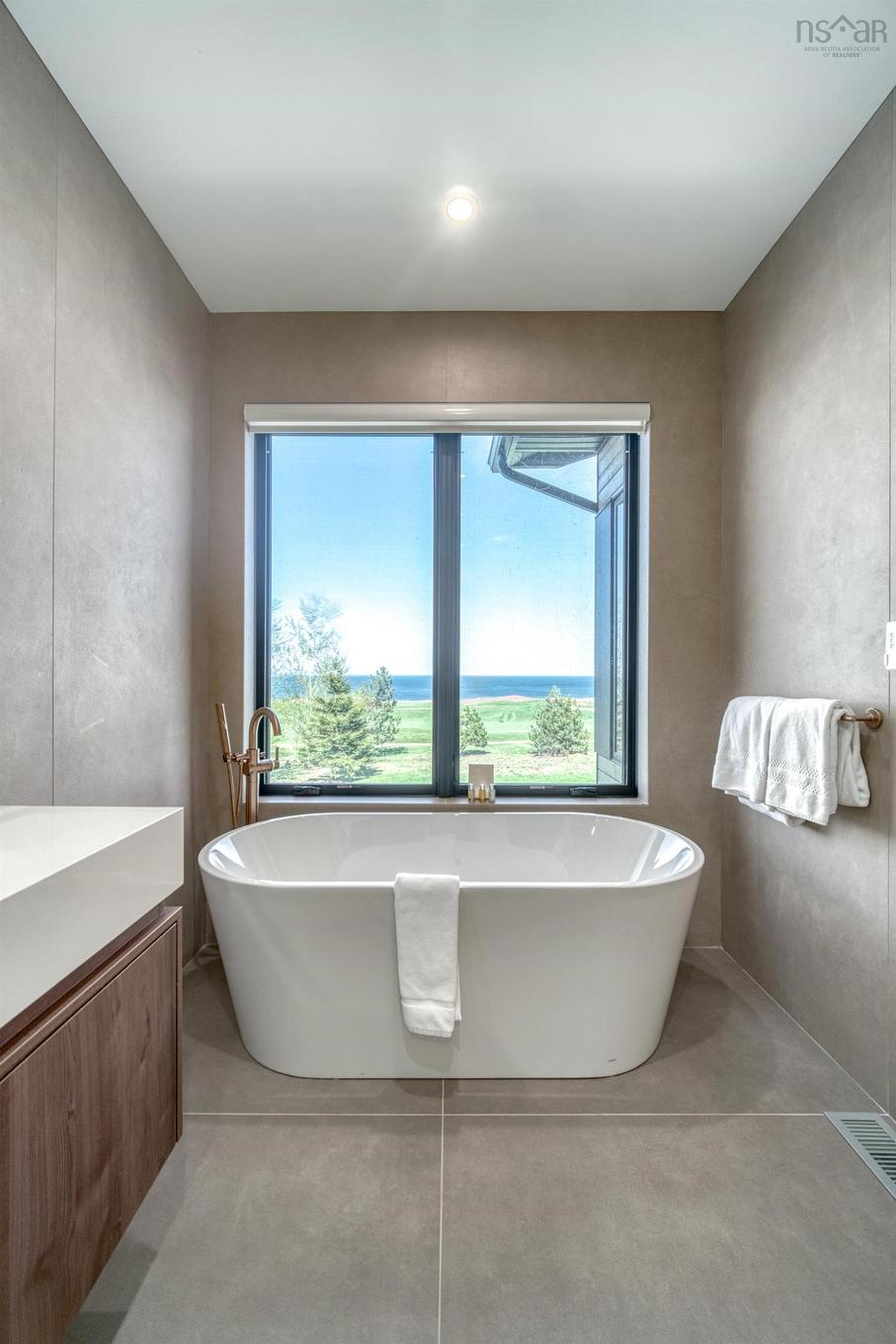 200 Harbourside, Fox Harbour, NS