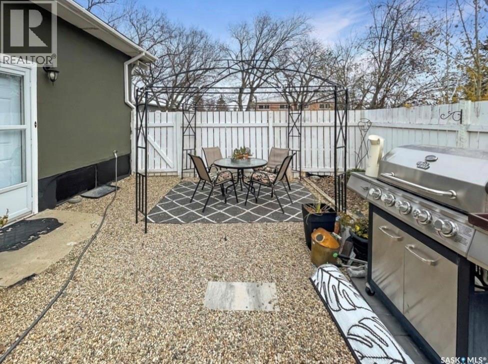 424 6Th Avenue Nw, Swift Current, SK - Outdoor