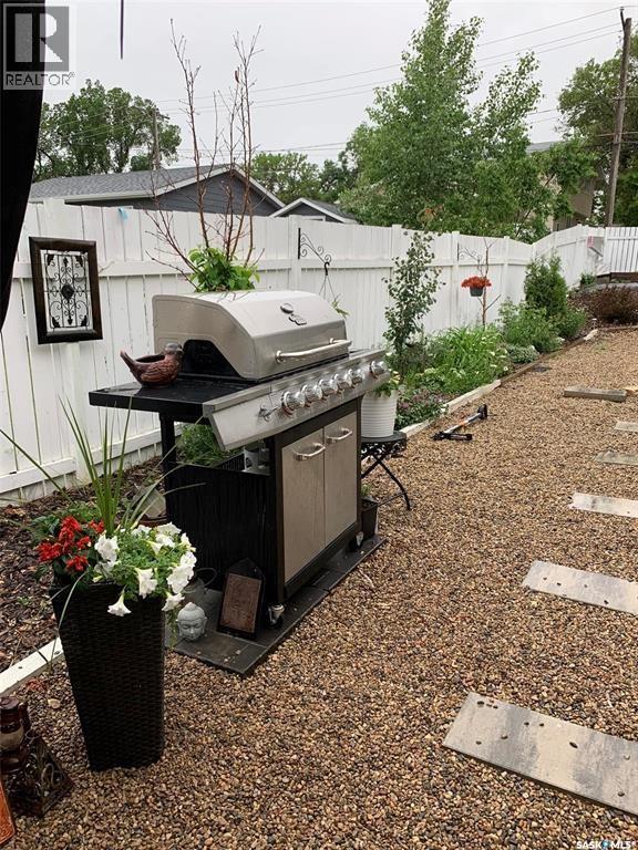 424 6Th Avenue Nw, Swift Current, SK - Outdoor