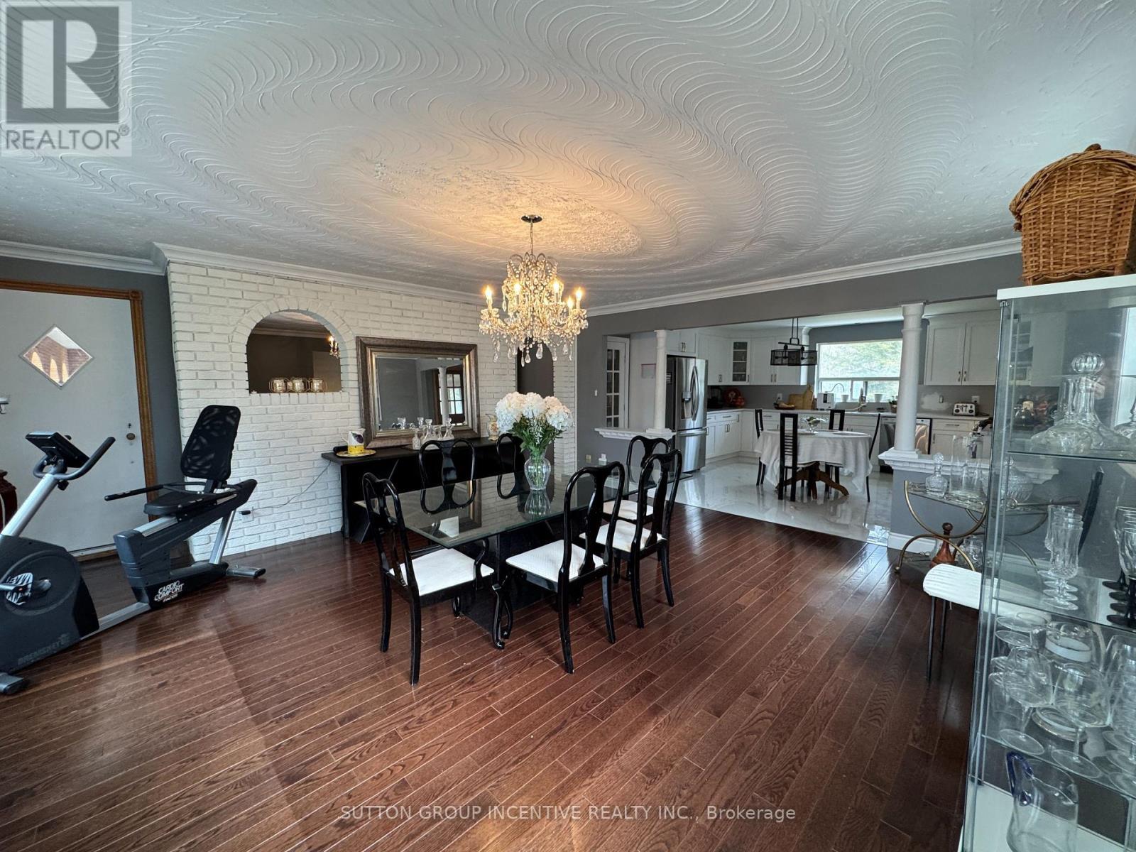 10 Celestine Court, Tiny, ON - Indoor